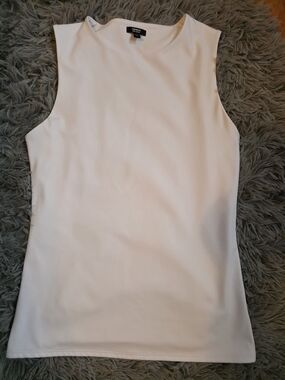Express Women's White Crewneck Sleeveless Tank